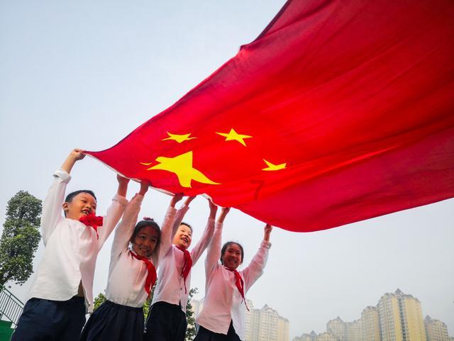 感动众人的“二舅”，真的能治好我们的精神内耗吗？