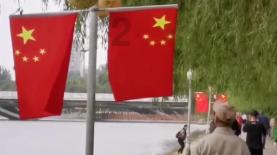 秋冬黑白配街拍很火热，怎样把黑白配弄得更好？游戏画面