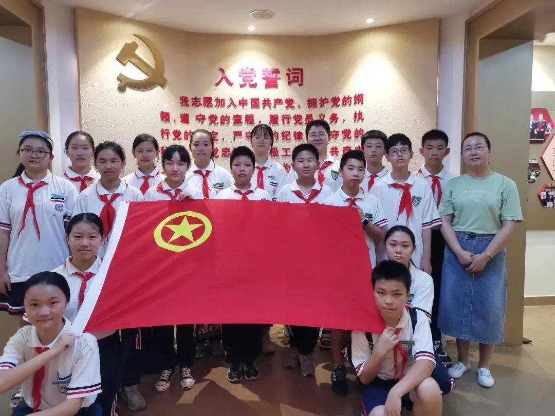 【两会·黔言】代吉祥委员:贵州职业教育要“走出去”