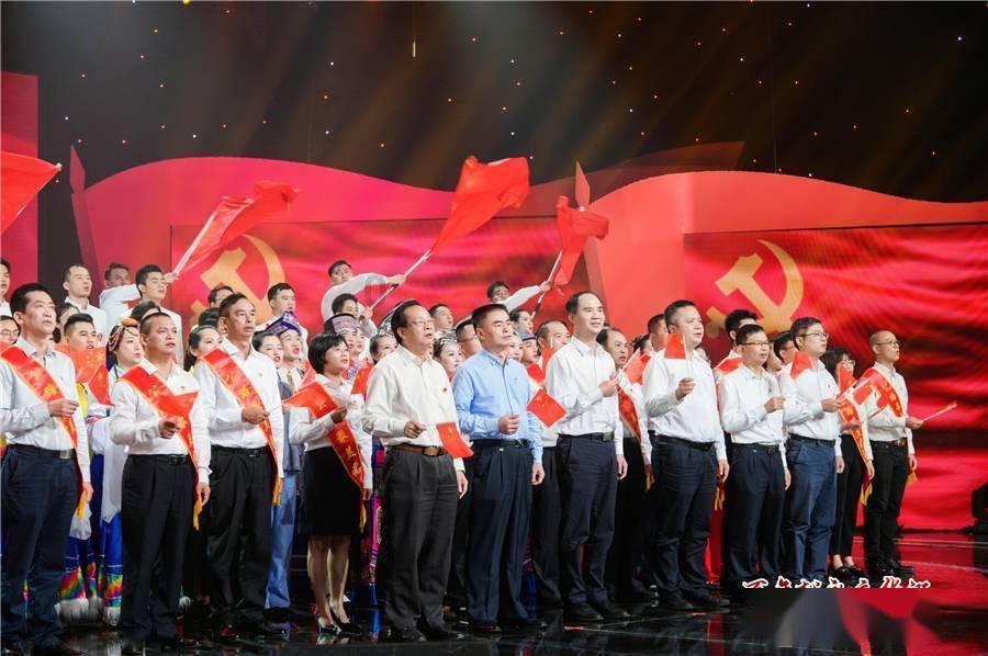 跟老板谈的好好的，才工作三天，无缘无故就被老板娘辞退了？而且本人工作得好好的，安守本分！游戏画面