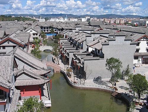 盘点非洲的奇葩习俗：富人把准新娘送育肥室，男人结婚前要被鞭笞