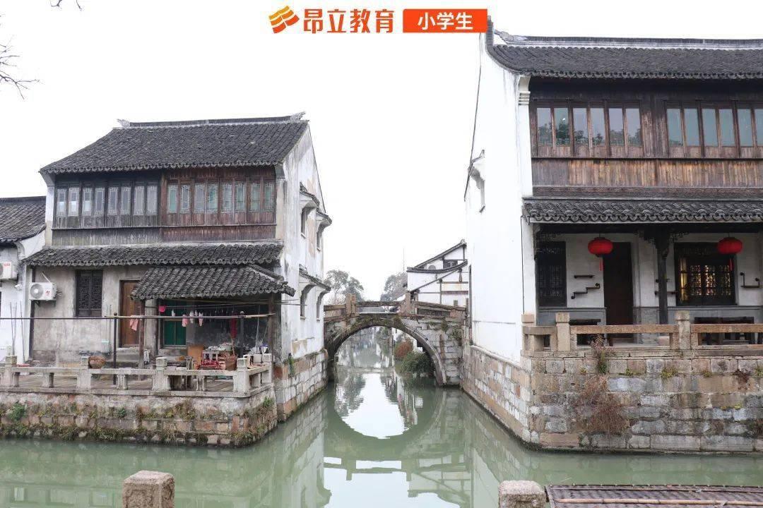 空中抛枪